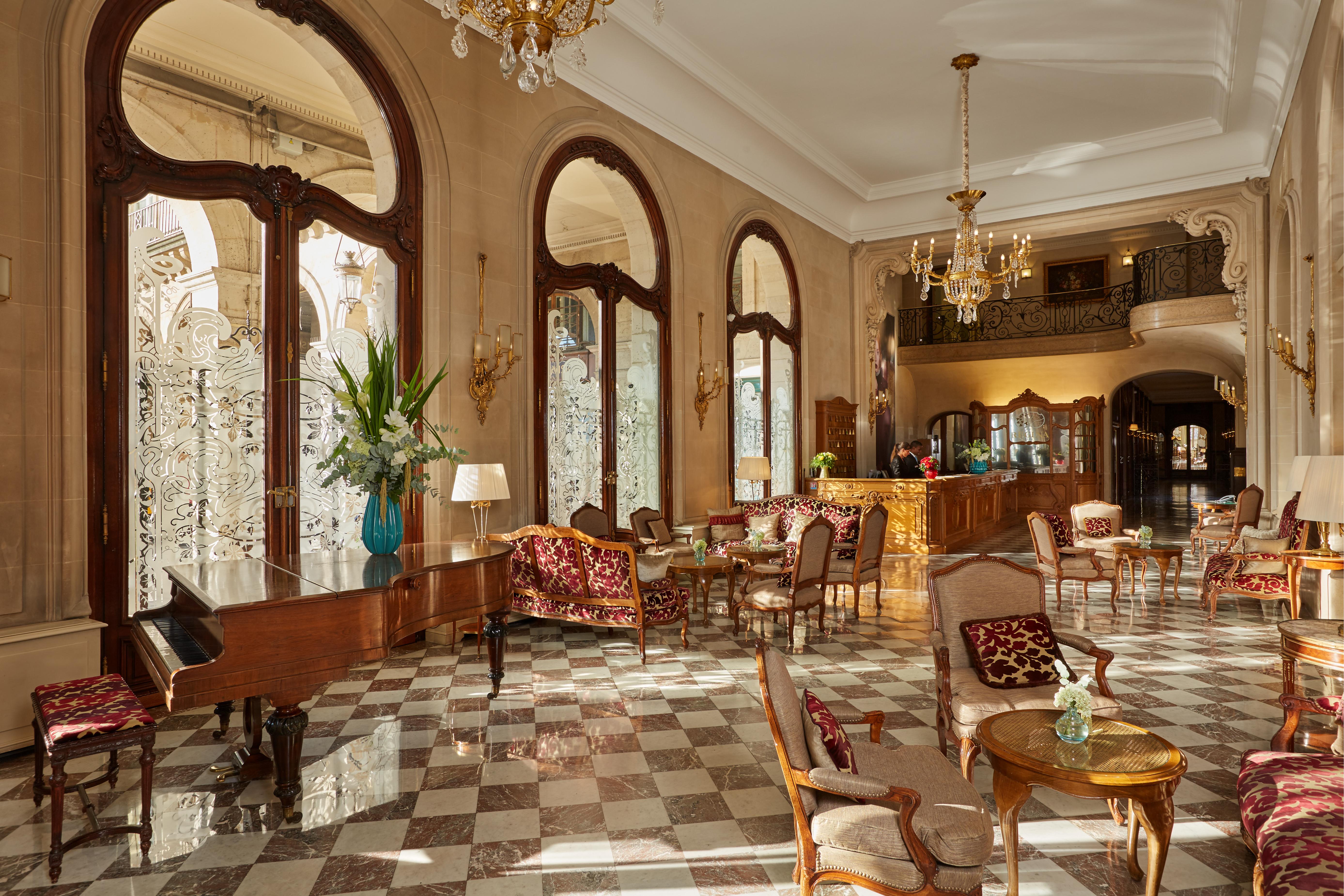 Hotel Regina Louvre Paris Luaran gambar The lobby