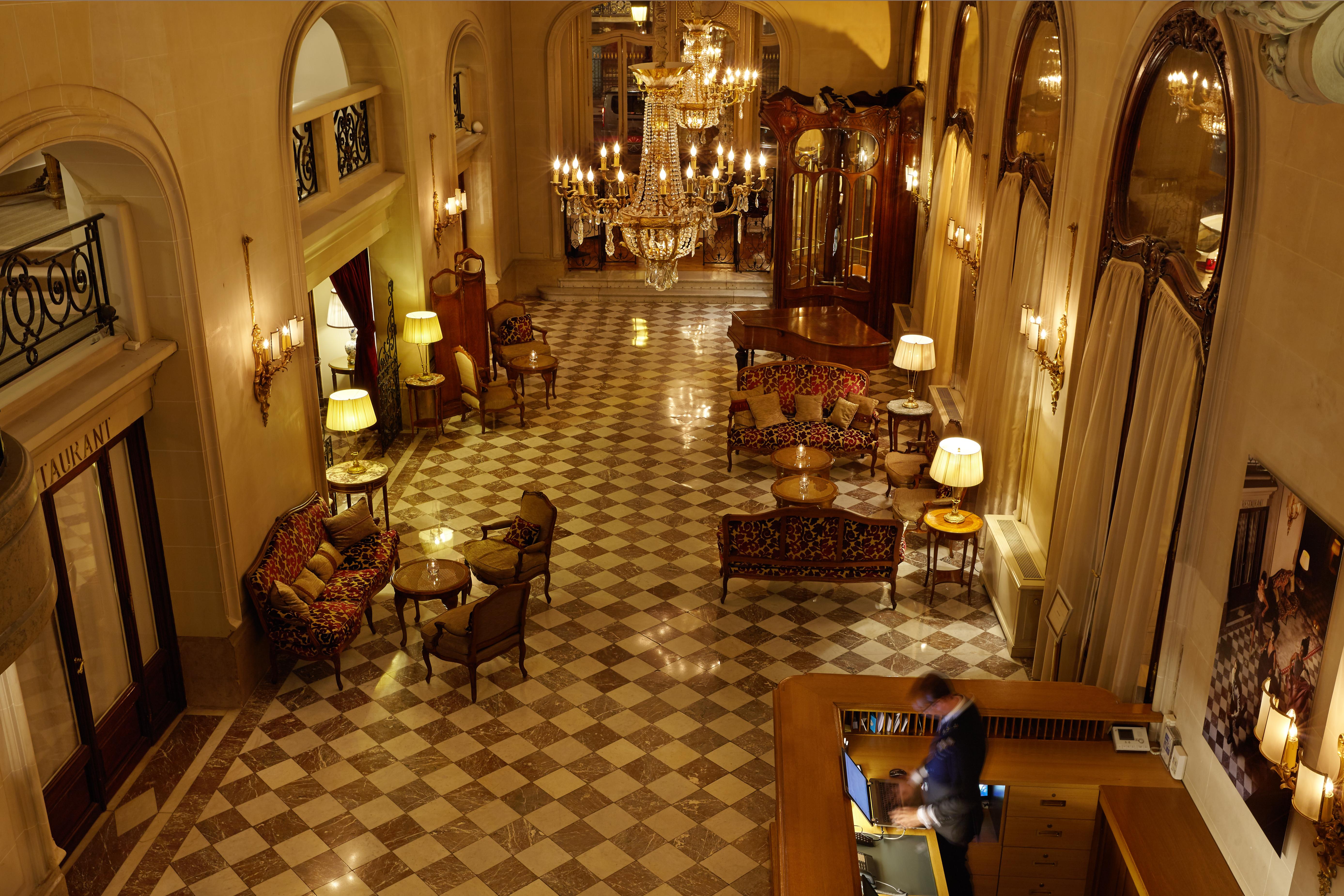 Hotel Regina Louvre Paris Luaran gambar The lobby of the hotel