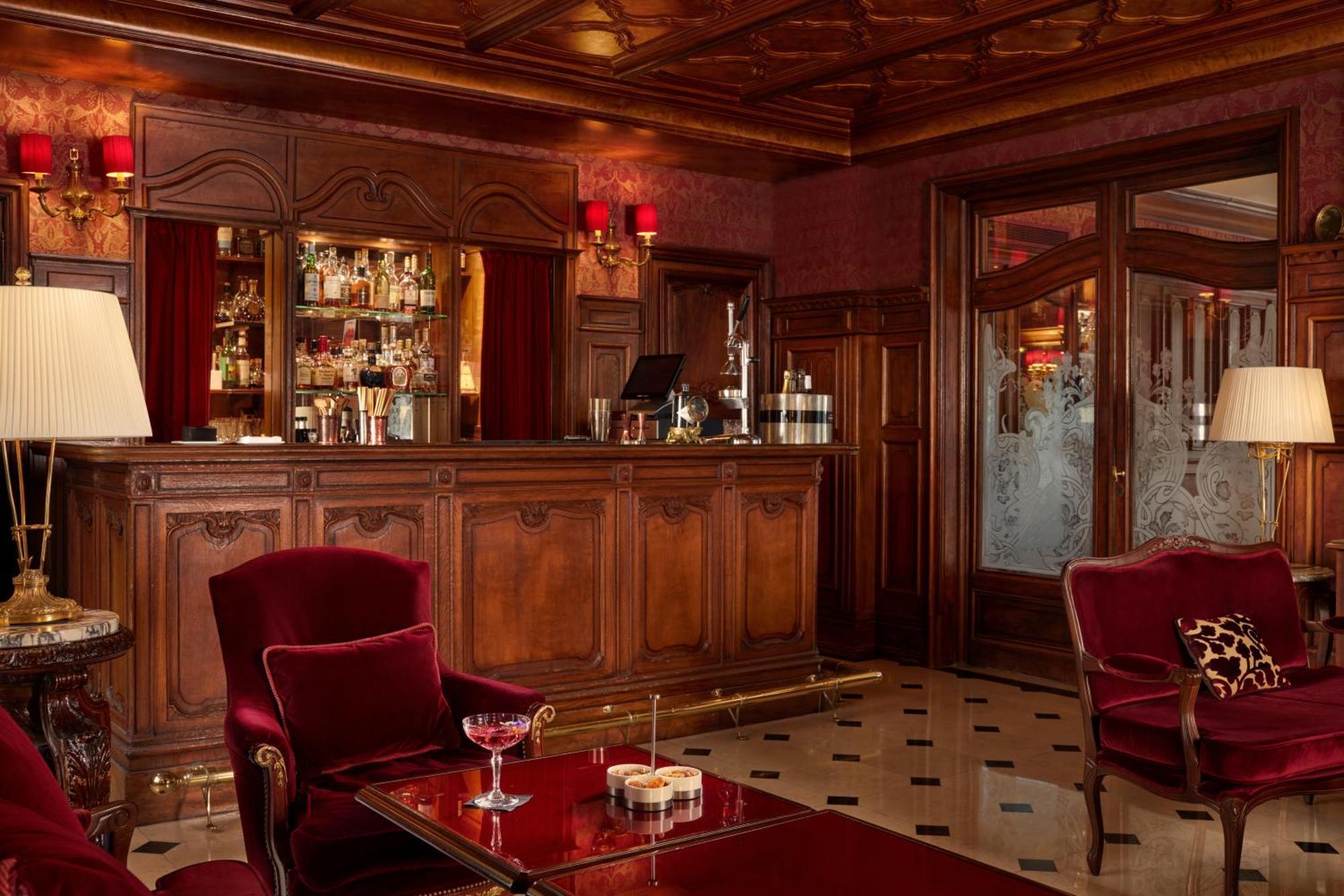 Hotel Regina Louvre Paris Luaran gambar The bar at the Savoy