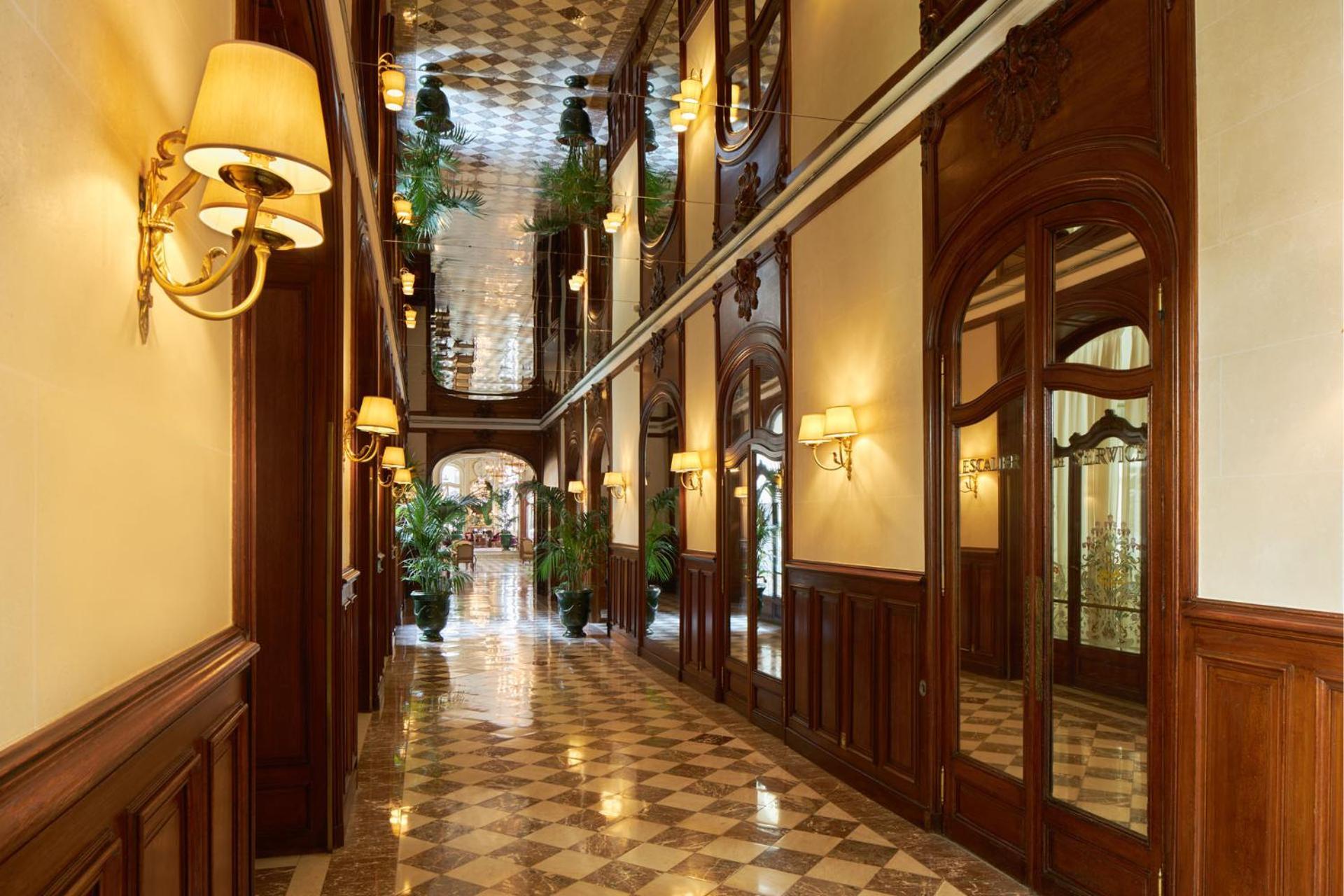 Hotel Regina Louvre Paris Luaran gambar Interior of the hotel